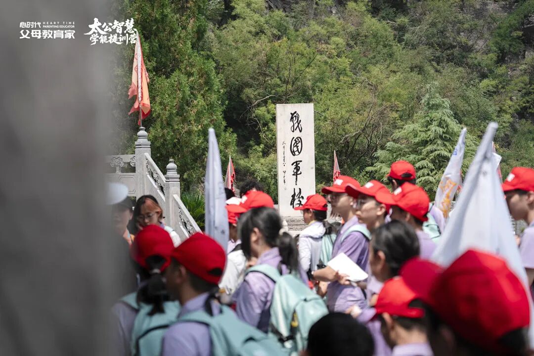 老公常年不在家，却在冲突中挡在我前面——那一刻，我才真正读懂什么是“家庭第一定律”！