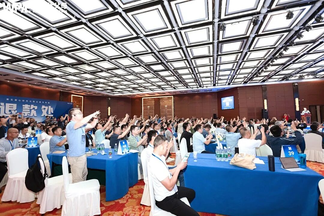 陪读妈妈的崩溃实录：直到撕掉孩子作业本的那一刻，我才发现撕掉的不只是作业本