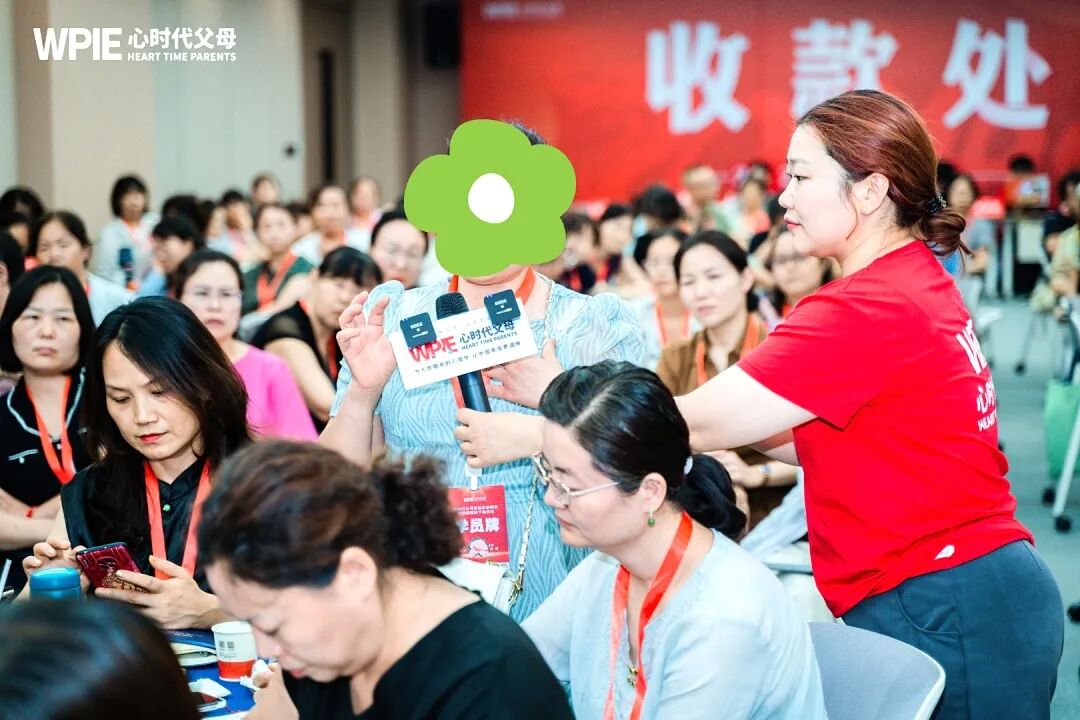 24岁了，听到妈妈声音就应激？——张兆鹏老师：“你再帮下去，只会把他毁得更深！”