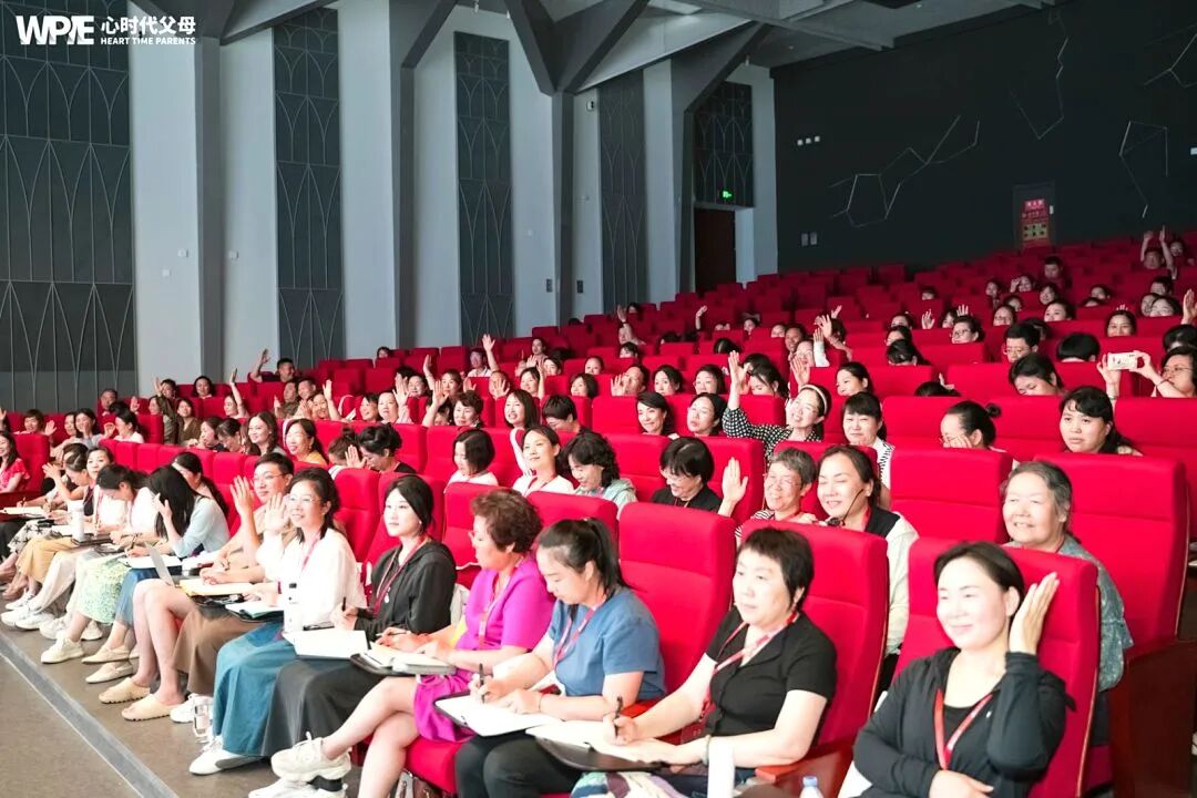 “妈妈，历史老师怀疑我抄答案！”——我的第一反应差点害了她