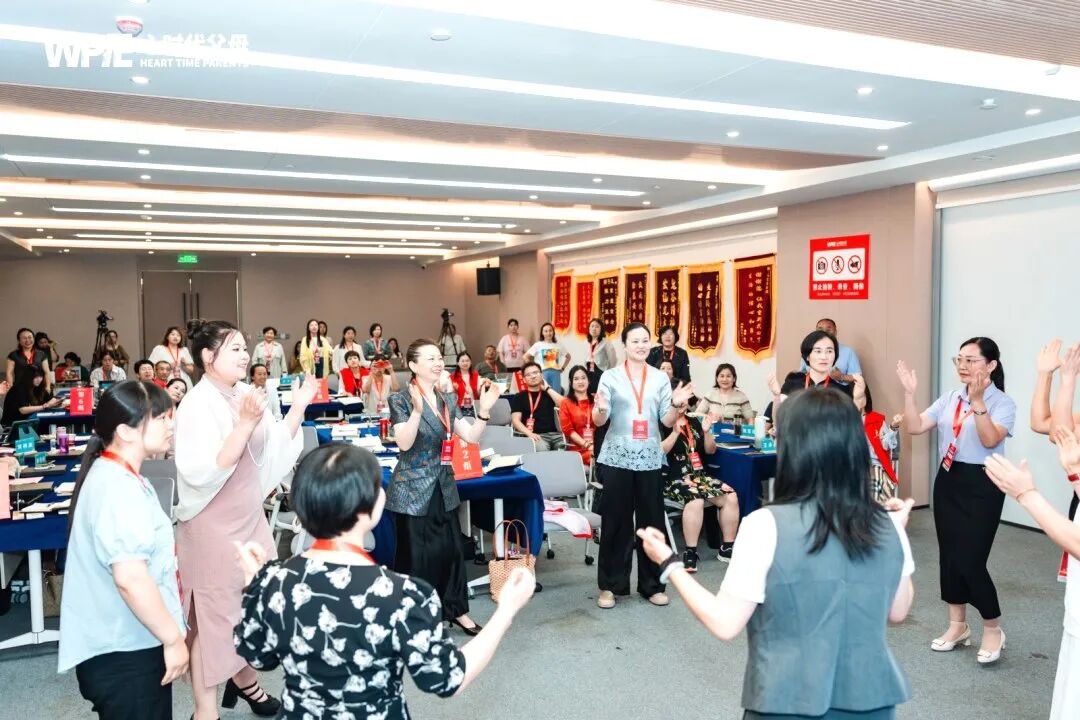 怕爸爸怕到不敢发声？——张兆鹏老师：“‘怕爸爸’不是你的病，是你没发现的人生底牌！”