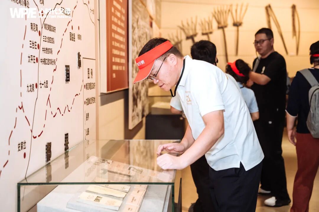 【365全年全家陪伴赢】当孩子说“他们不跟我玩”，父母别急着安慰，真正的狠招只有两个字！