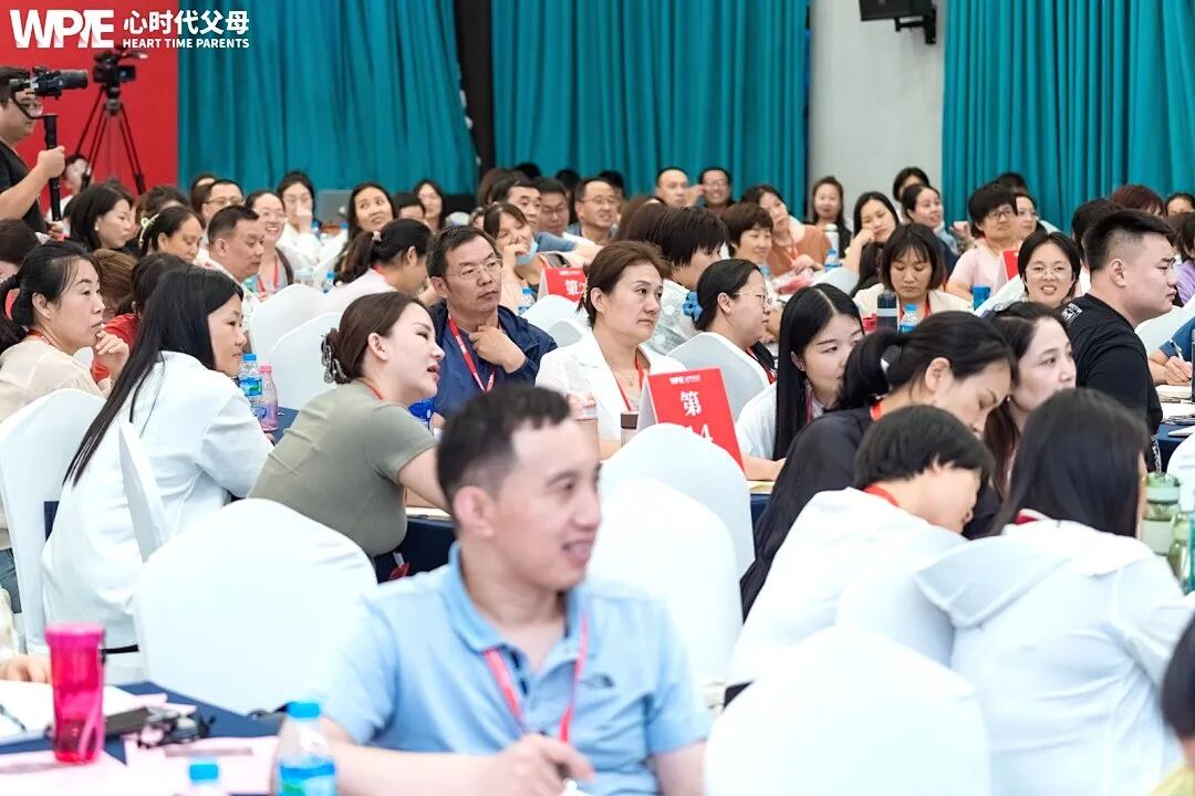 在博物馆花了300块钱都没让孩子爱上历史，没想到用一个旧拖把做到了