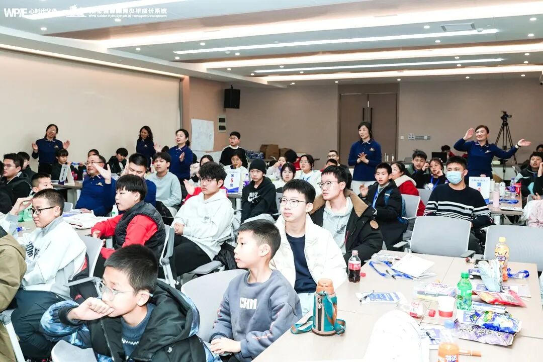 从“扇自己耳光”到“助孩子考700分”——这个爸爸值得全网学习！