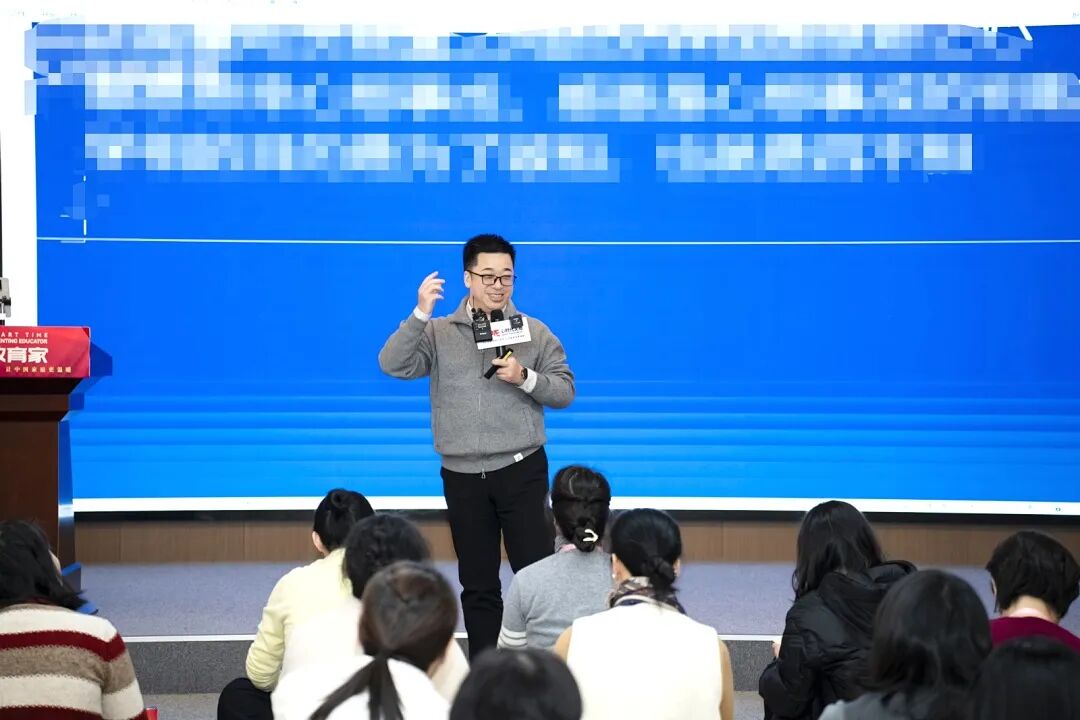海勇老师用一个小测试戳破教育真相：多少父母自诩对孩子“掏心掏肺”，却从未真正“用心”！