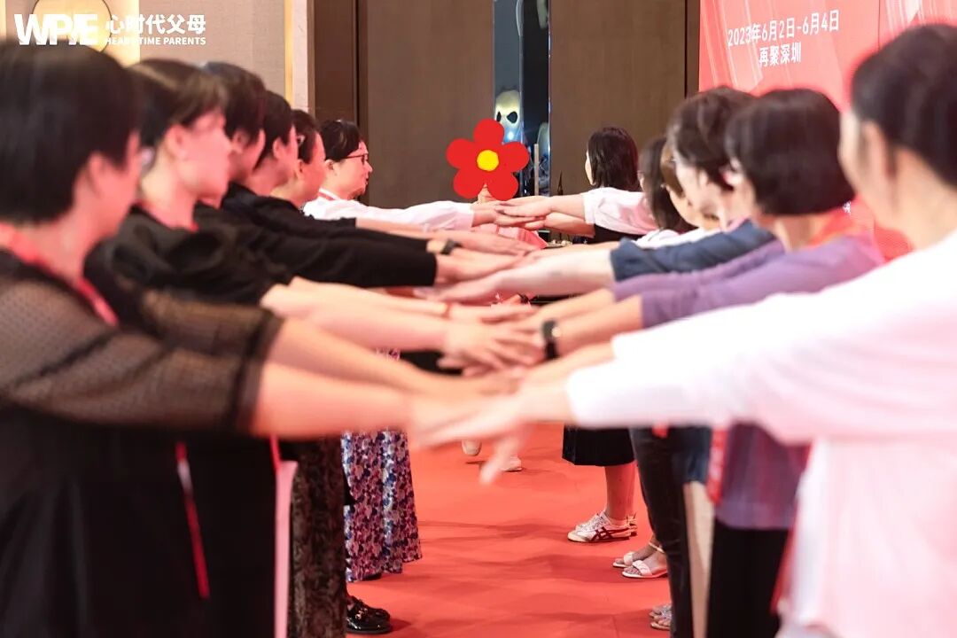 三代共读，一生滋养——王纪琼院长的这本《父母会聊天，孩子更优秀》能救你的亲子关系！