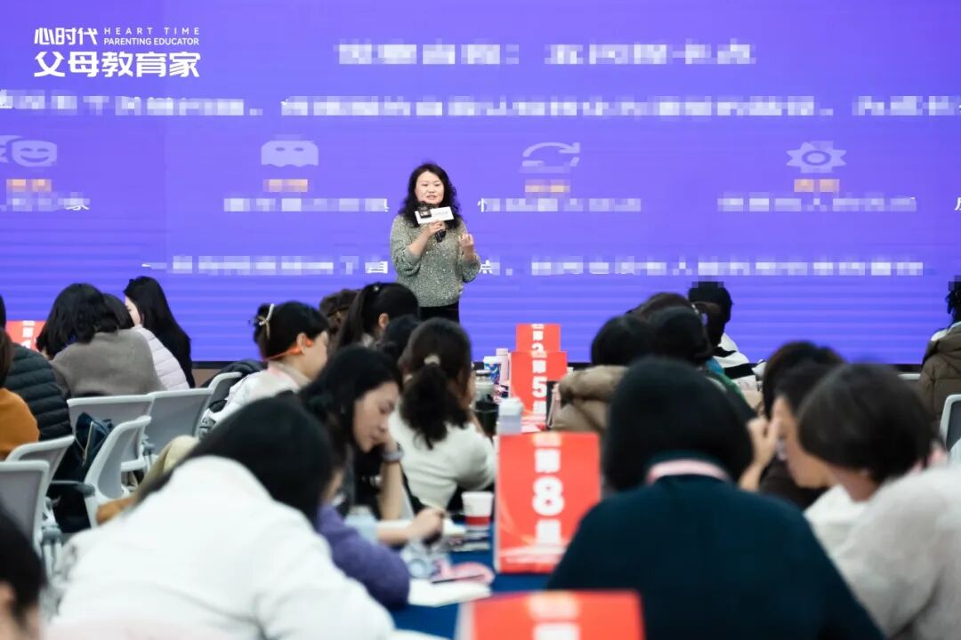 养了十几年的孩子，在她心中我竟不如一个“小混混”？——这届父母到底缺什么？