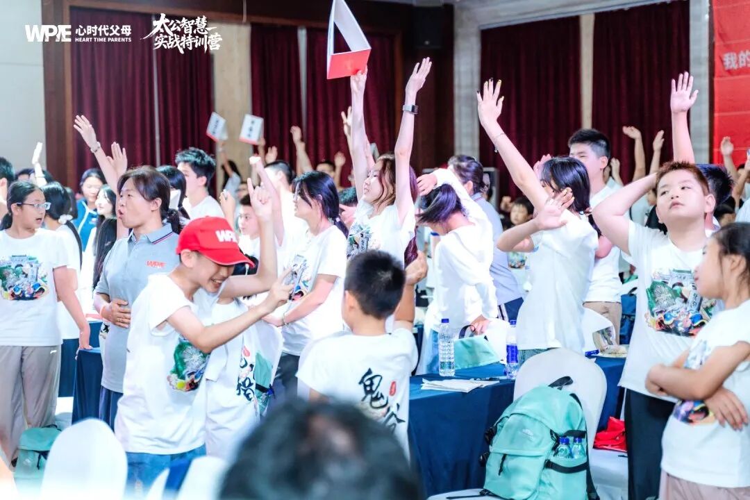 孩子没在节日送你祝福？先别失落，这可能是一堂被你忽视的“爱的必修课”