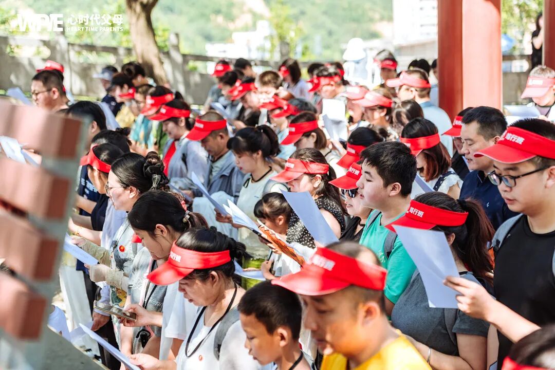 为什么孩子一遇事就喊“妈”？因为你可能正在替他过人生！