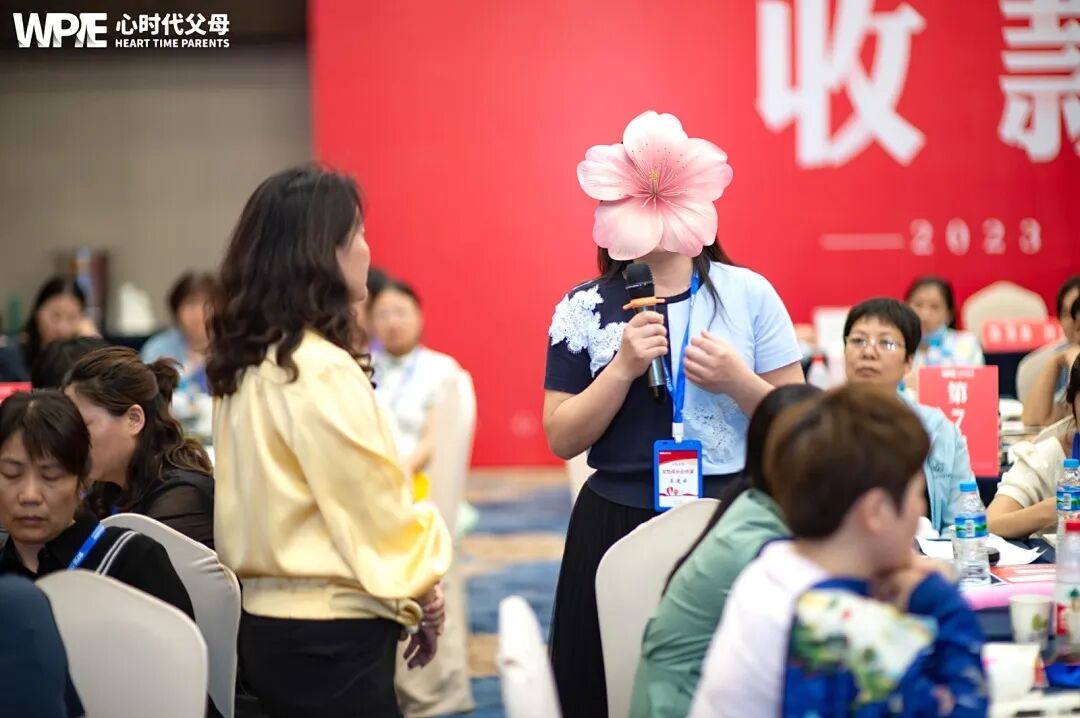 “姐姐就该多付出”“拒绝就是不孝”——文聪老师一语道出残忍的真相：“在至亲眼里，钱比你重要！”