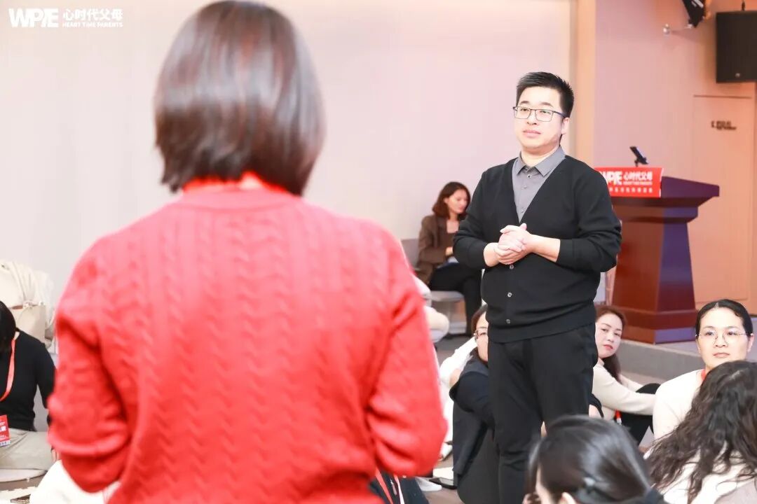 【学习军师方案班 · 高级】“妈，你当年为什么要把我送人？”她哭着问出这句话后才发现，爱从来没走，只是被痛苦挡住了