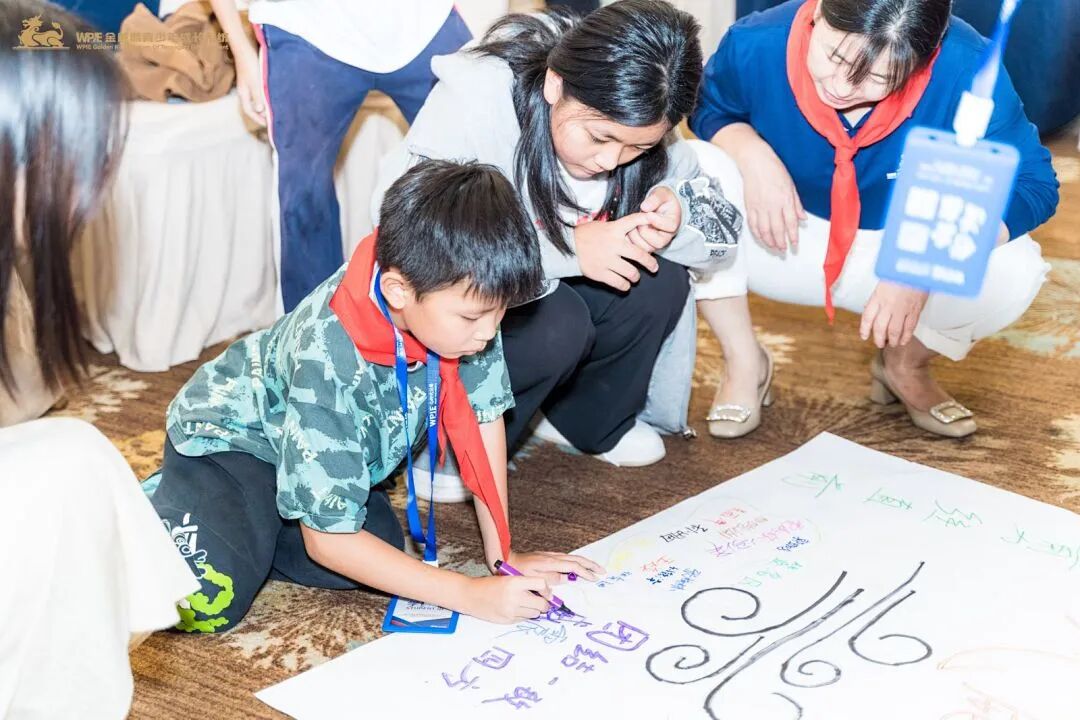 孩子吐槽领导开会太晚？当我没再拿“我吃过的苦”说“孩子的难”时，她居然......