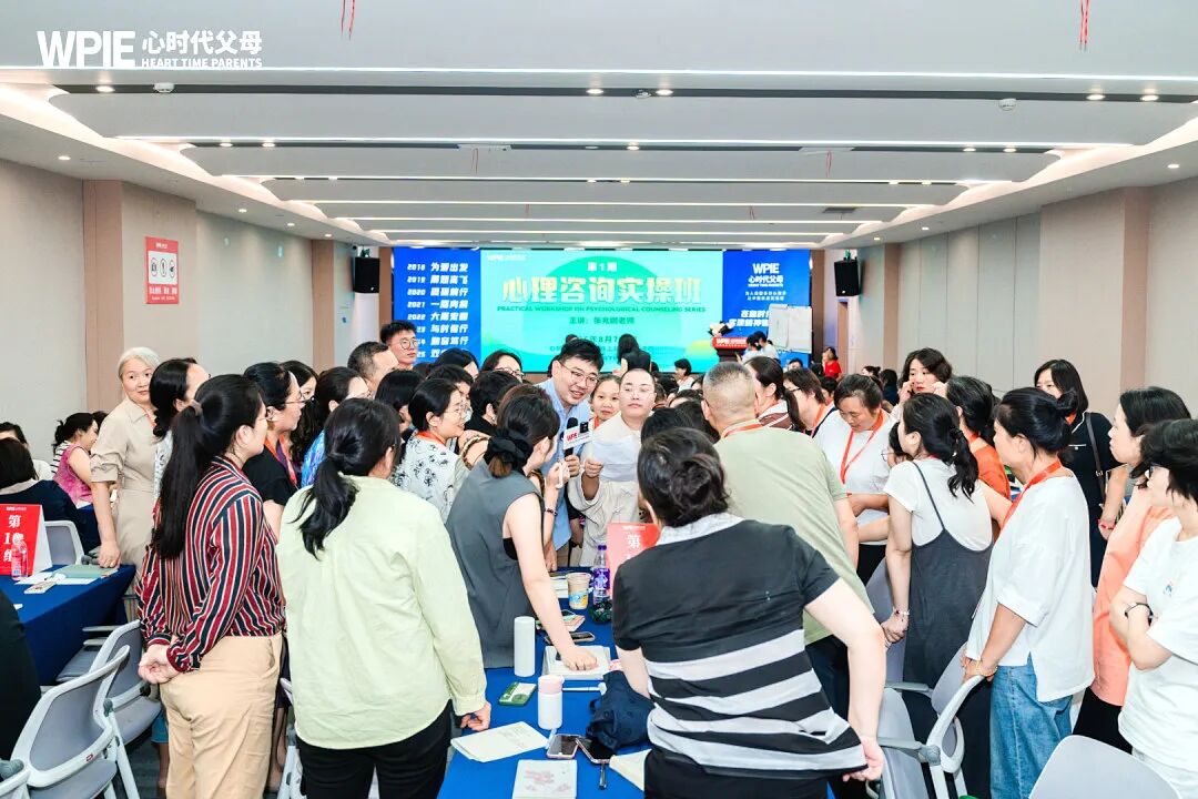 孩子不上学，家长很“感恩”？兆鹏老师毫不留情的撕开家长的“美颜滤镜”