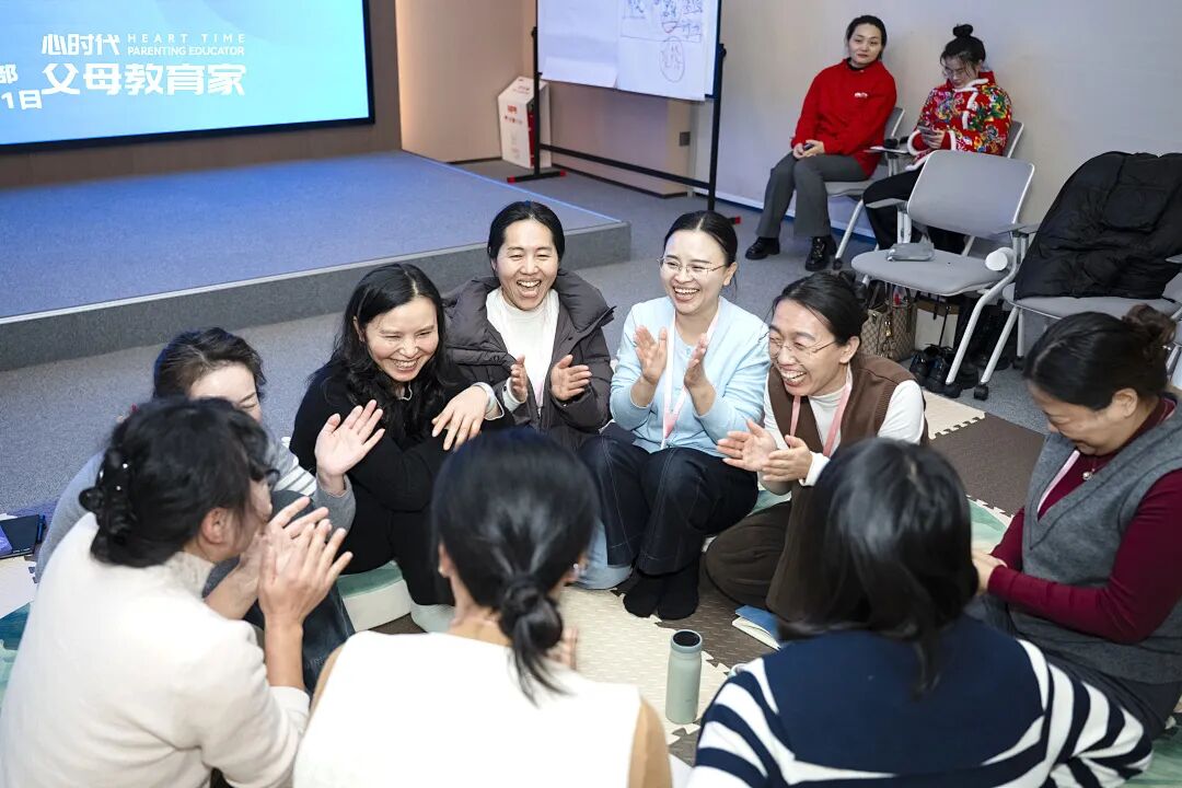 海勇老师用一个小测试戳破教育真相：多少父母自诩对孩子“掏心掏肺”，却从未真正“用心”！