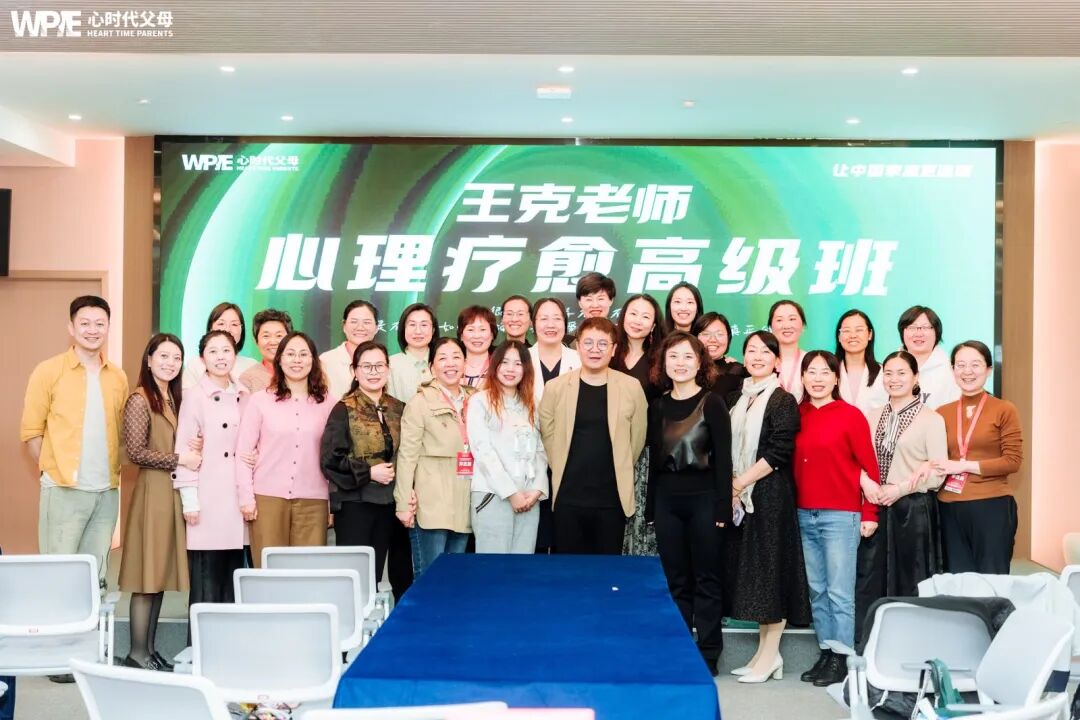 一位单亲妈妈的自白：“我以为我们关系很好，直到上大一的儿子因自残在手臂上缝了五针后……”