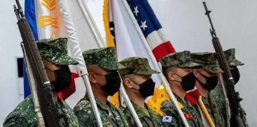 菲宣布红色警戒状态,菲律宾军队宣布“红色警戒”，小马科斯顶不住，怕是要步老爹后尘