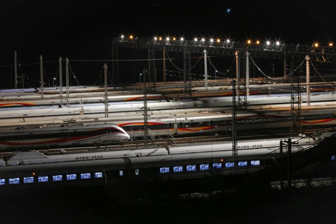 中国陆地航母集结