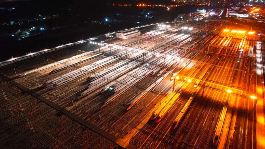 中国陆地航母集结