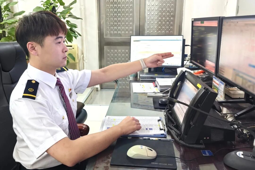中国陆地航母集结