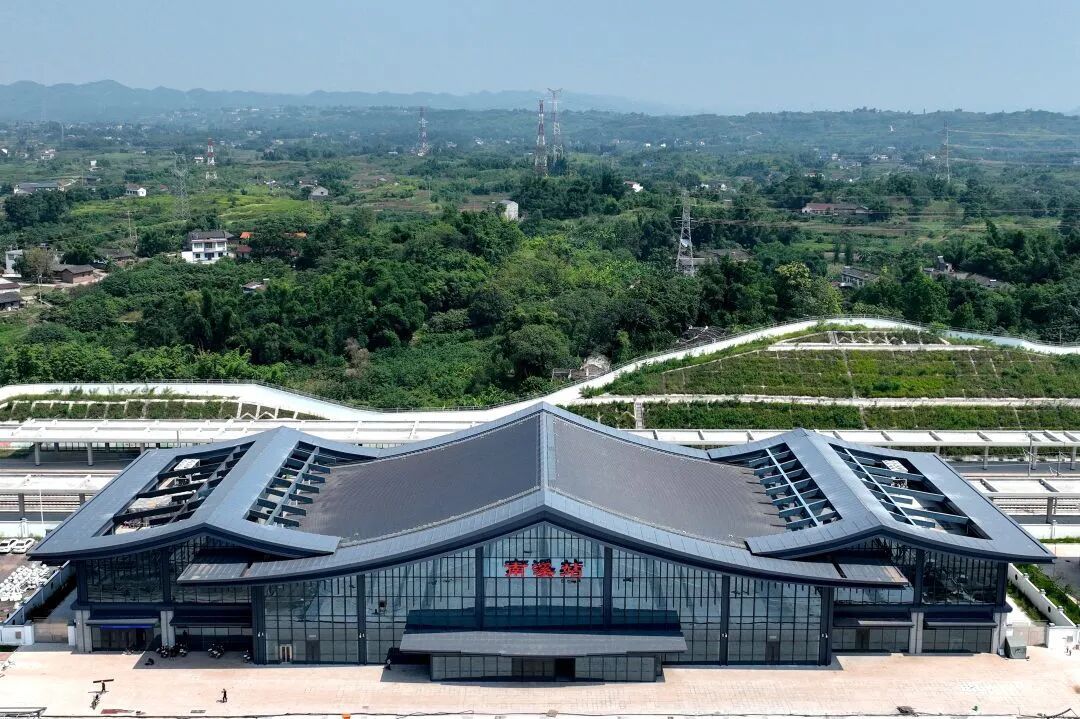 高铁开通倒计时！新车站、乘务组亮相！