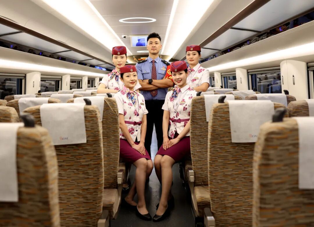 高铁开通倒计时！新车站、乘务组亮相！