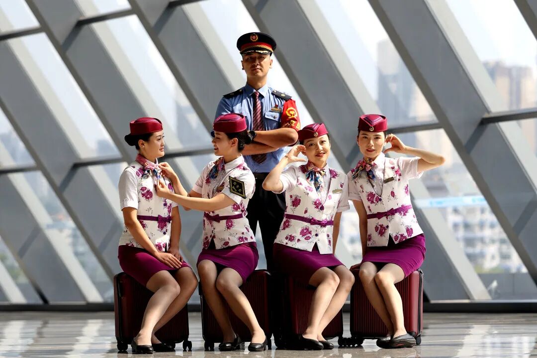 高铁开通倒计时！新车站、乘务组亮相！