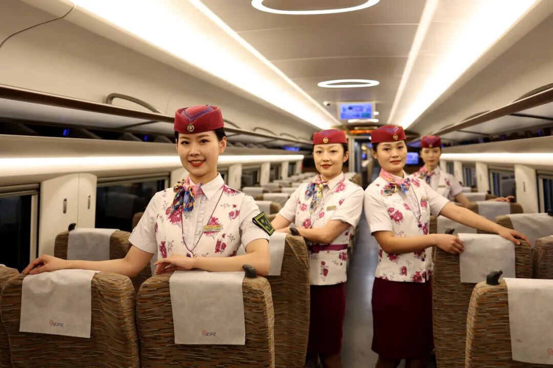 高铁开通倒计时！新车站、乘务组亮相！