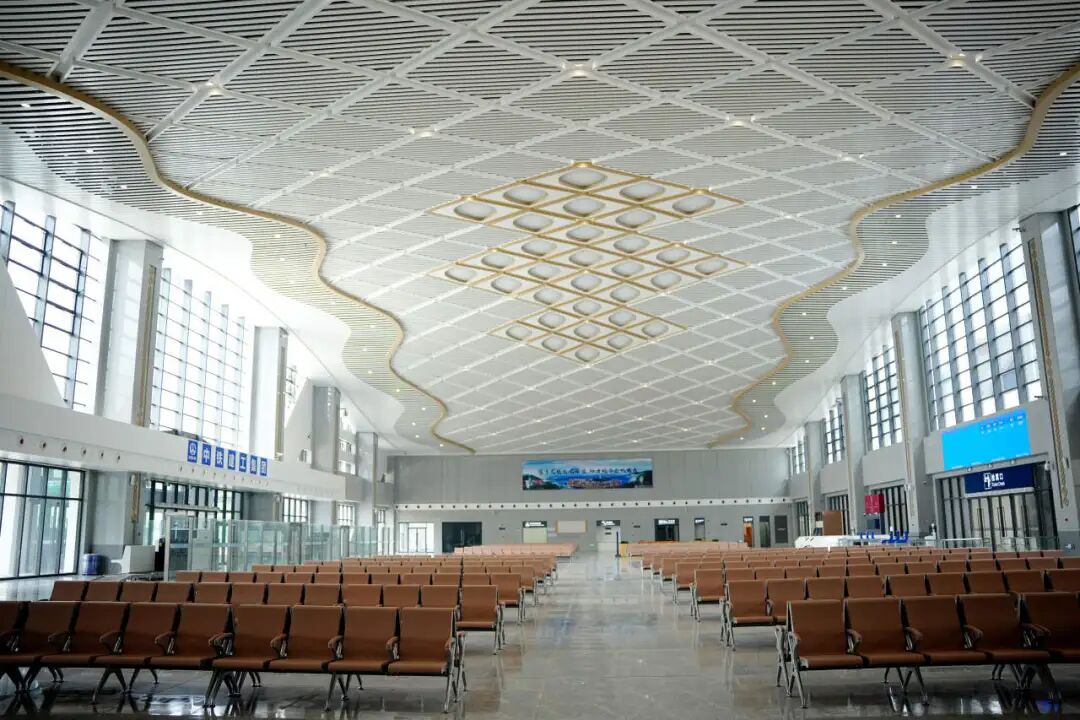 高铁开通倒计时！新车站、乘务组亮相！