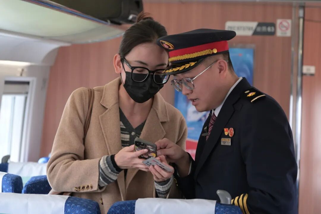 天水方向加开动车！下车就能换乘“麻辣烫专线”