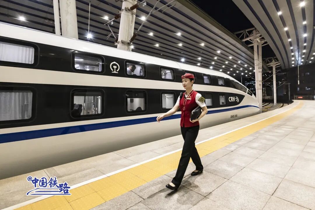 12306回应卧铺动车全是单间