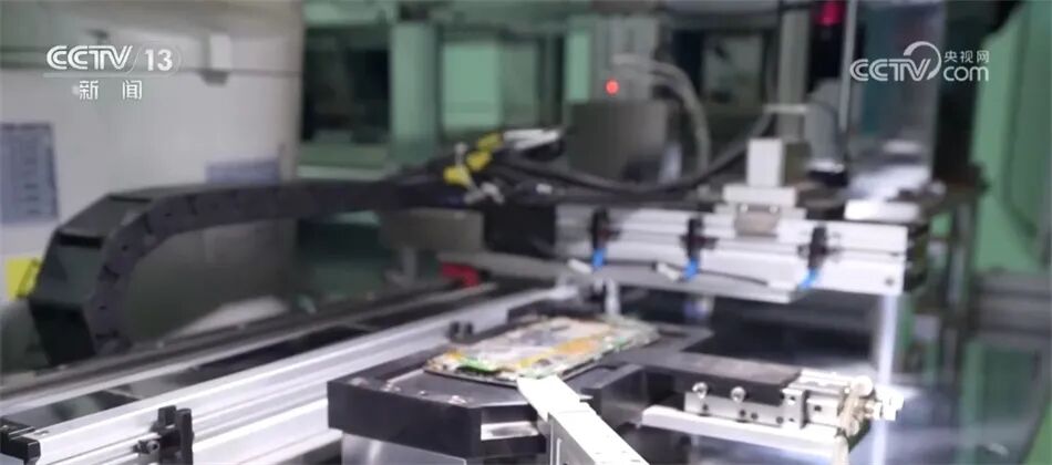 从被“淘汰”到迎“新生” 我国废旧手机循环利用产业发展迅速-爱博绿