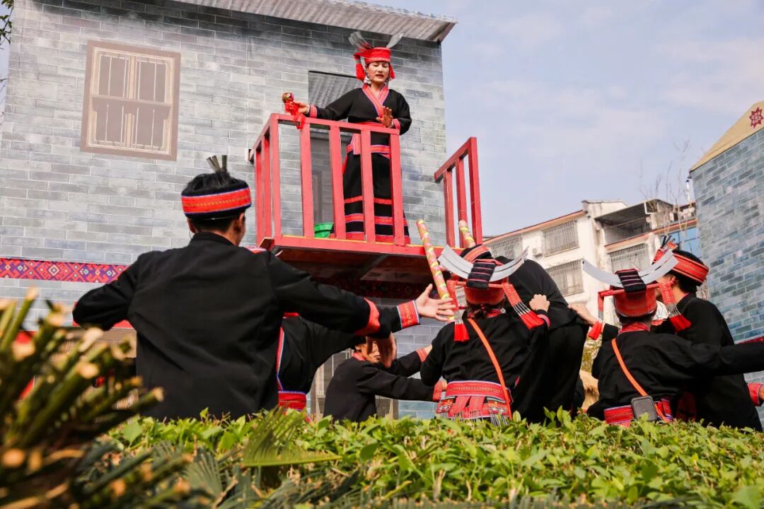 马练瑶族乡载歌载舞庆祝盘王节 - 平南要闻 - 广西贵港市平南县人民政