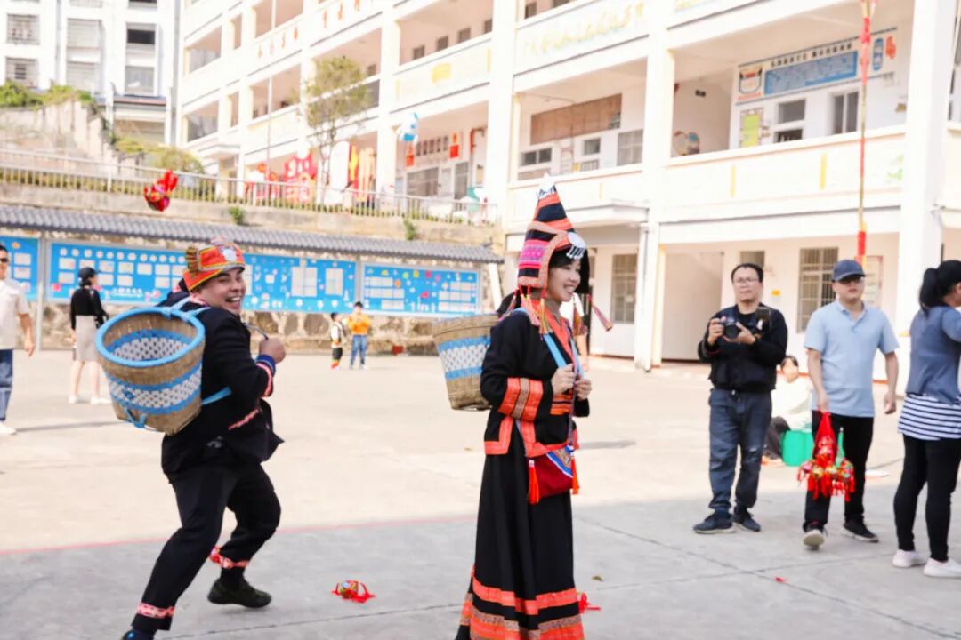 马练瑶族乡载歌载舞庆祝盘王节 - 平南要闻 - 广西贵港市平南县人民