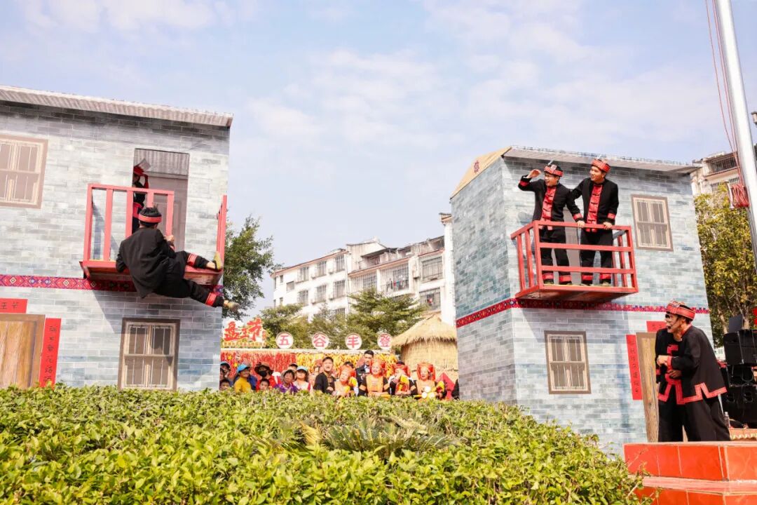 马练瑶族乡载歌载舞庆祝盘王节 - 平南要闻 - 广西贵港市平南县人民