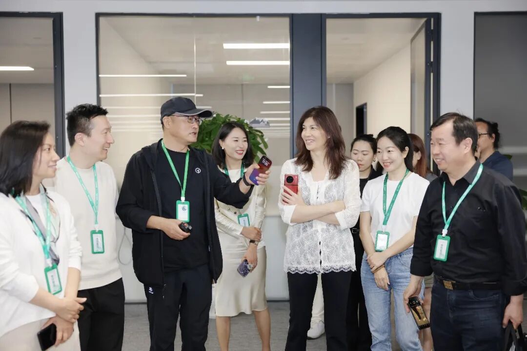 奥运冠军庄泳的庄主好时光，签约远方好物 (4).jpg