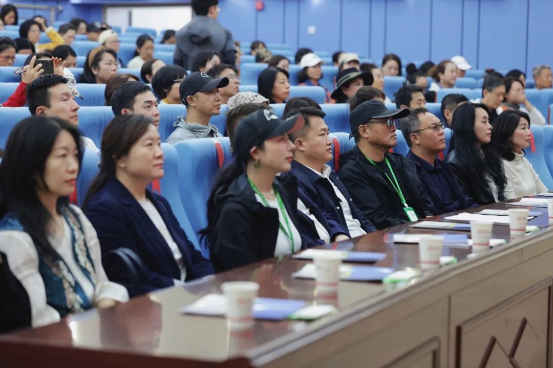 远方好物走进阿勒泰，吉木乃县委书记李林飞一行接待远方溯源团队 (5).jpg
