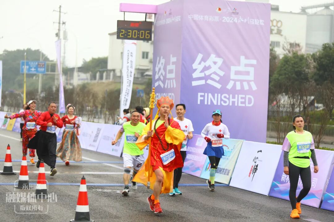 一天上万人同跑马拉松为永川跑出了什么