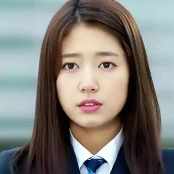 朴信惠母亲称不愿看《天国的阶梯》:她在戏里被打了回家也不说