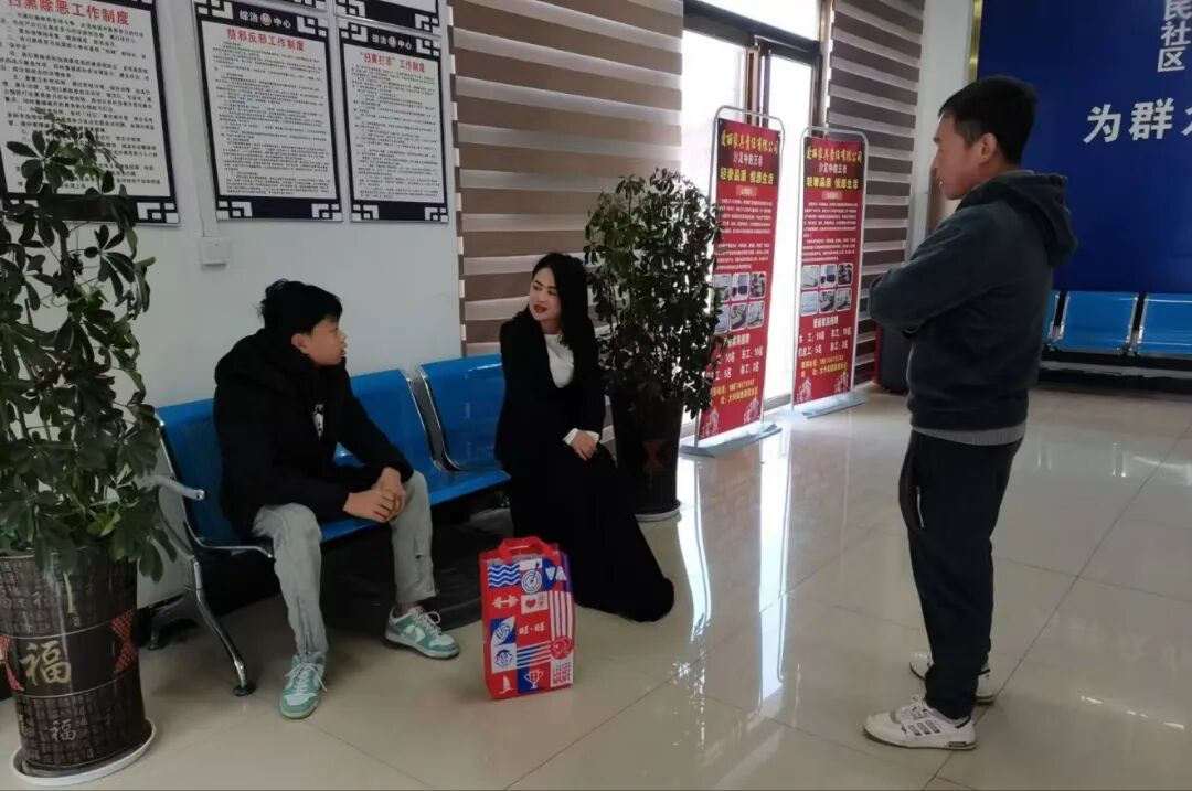 铜仁高新区妇联到新民社区开展“苗圃工程”督导走访工作