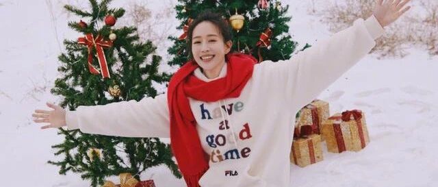 张钧甯40岁状态太好了,穿衣简约又气质,不刻意减龄看着舒服