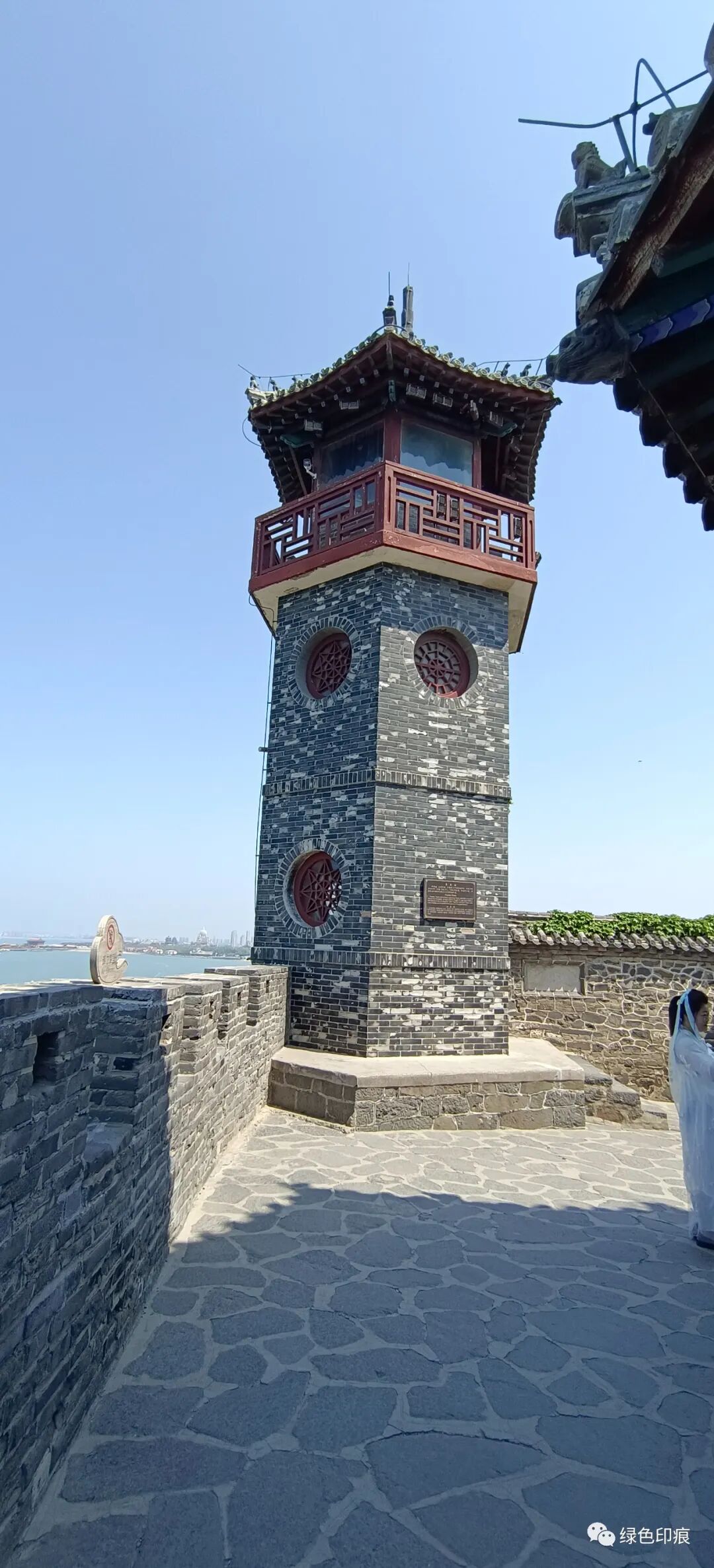 蓬莱阁游走在山东