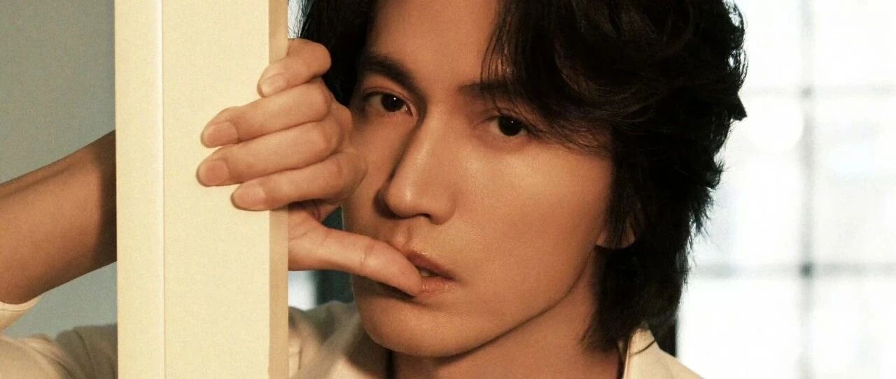 言承旭提词器刷屏,被骂&ldquo;预制感情&rdquo;太虚假,阿信一句话反转全网