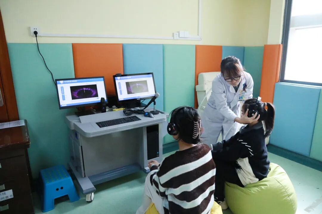 听统训练是什么孩子充耳不闻、上课走神？可以来试试这个训练！_https://www.jmylbn.com_新闻资讯_第7张