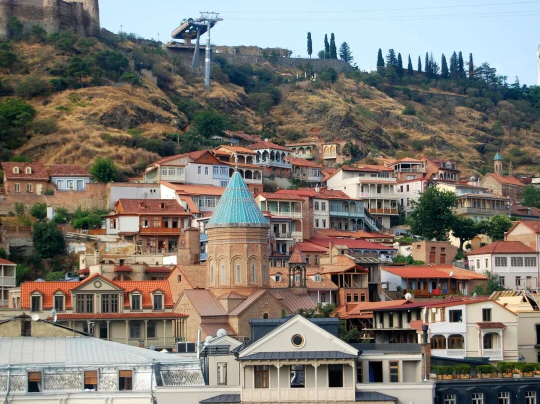 刚对华免签！却拒不出席亚运会？这个最欧洲的亚洲小国，到底藏着什么！