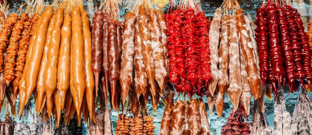 刚对华免签！却拒不出席亚运会？这个最欧洲的亚洲小国，到底藏着什么！