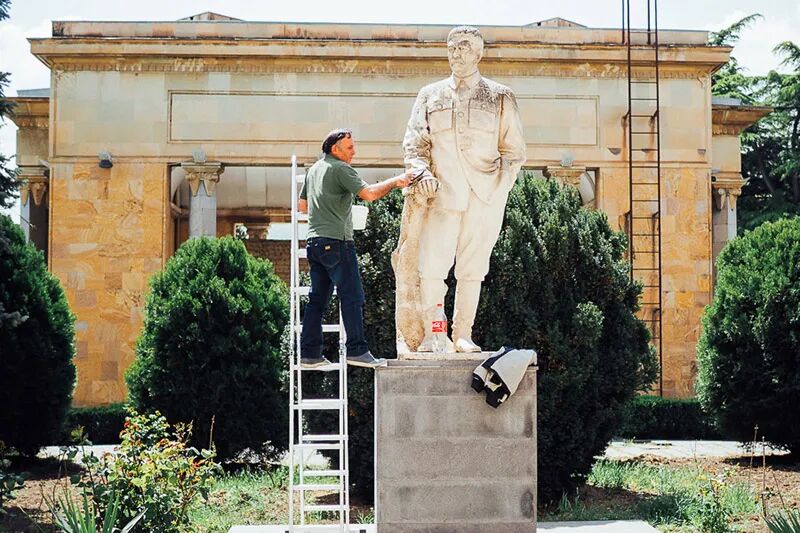 刚对华免签！却拒不出席亚运会？这个最欧洲的亚洲小国，到底藏着什么！