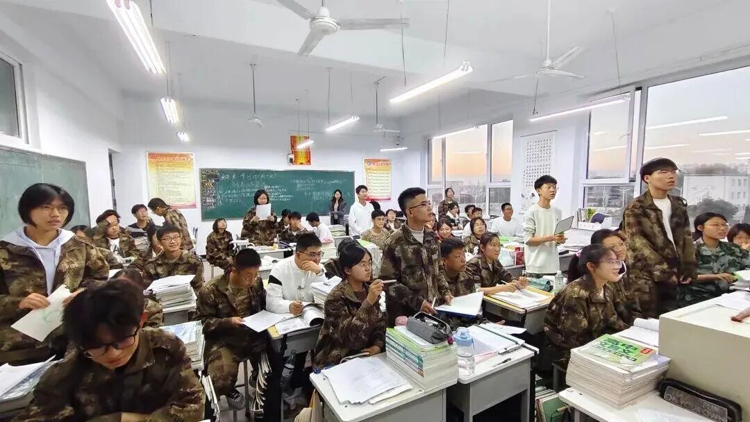 玩转学科知识，点亮智慧课堂——高一年级338班开展生物知识竞赛活动（图2）