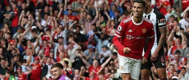 12年118天再战英超！36岁的C罗首秀征服世界，梦剧场的王子归来！