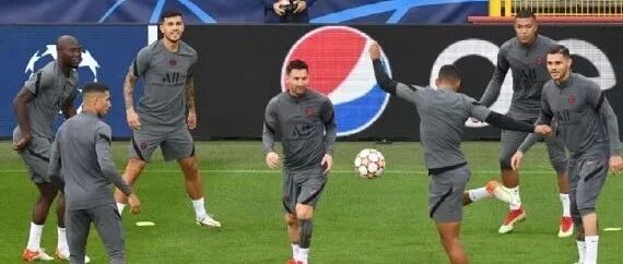 梅西今晚首发！大巴黎3叉戟合体，欧冠拒绝逆转