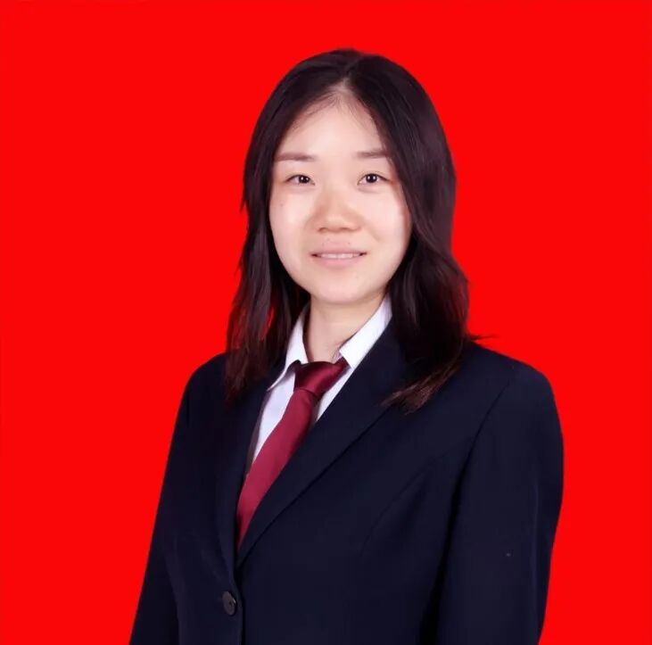 王玉婷大学本科学历,高中部语文教师.